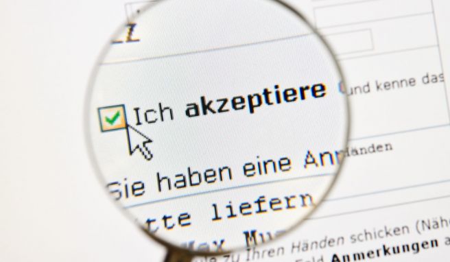 Reise online buchen: Warum Sie die AGB speichern sollten