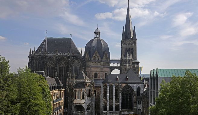 Der Aachener Dom ist eine bedeutende Kirche und Krönungsstätte vieler Könige. Am Freitag beginnt dort eine seit Jahrhunderten veranstaltete Wallfahrt.