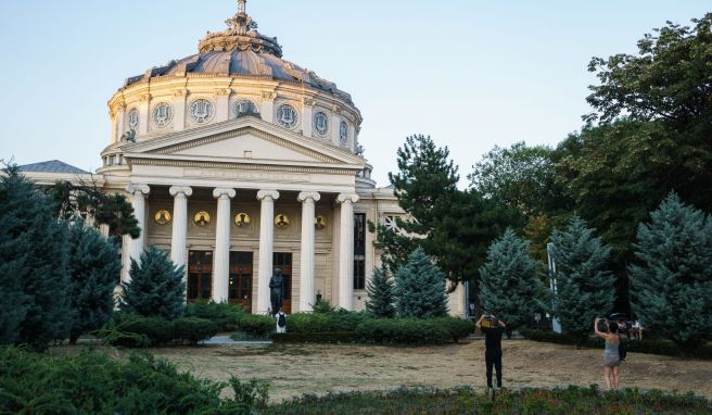 Stammt aus der Belle Époque, als Bukarest als «Paris des Ostens» galt: das Athenäum mit seinem prächtigen Konzertsaal.