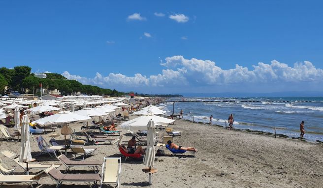 Kinderfreundliche Strände, gute Wasserqualität: Wer will, kann in Grado auch nur Badeurlaub machen.