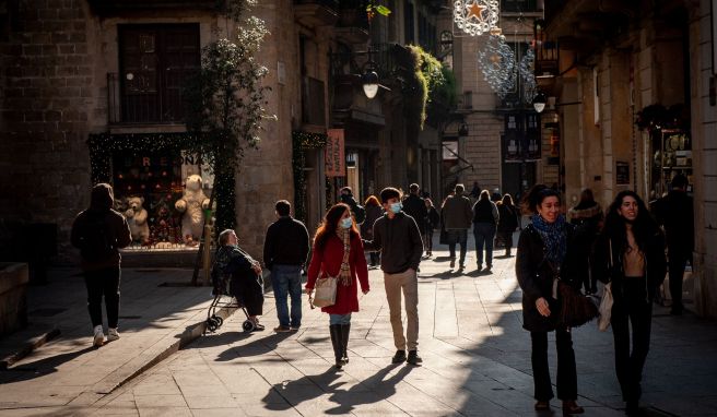 Clubs und Bars in Urlaubsmetropole Barcelona vor Schließung