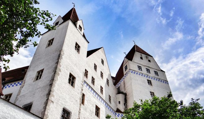 Das Neue Schloss beherbergt das Bayerische Armeemuseum.