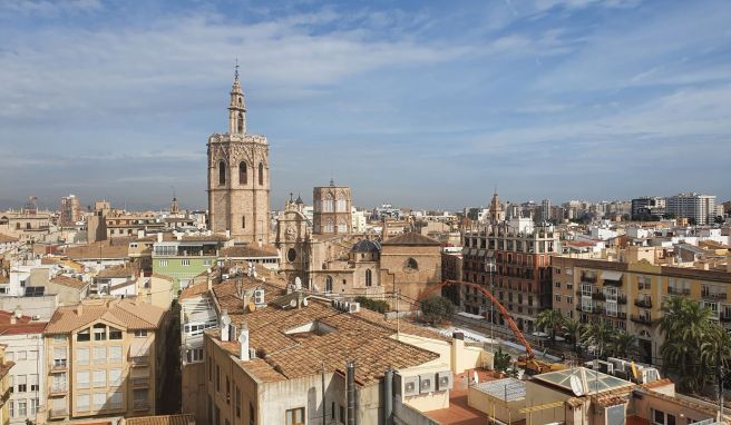 Über den Dächern der Mittelmeermetropole: In Valencia leben knapp 800 000 Menschen.