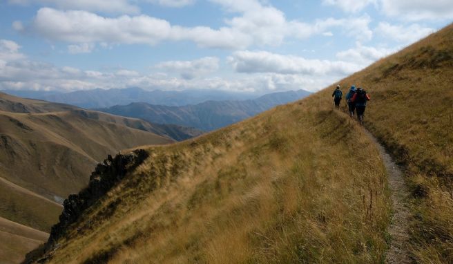 Die mit Gräsern bewachsenen Hochlagen Tuschetiens erinnern an die Mongolei oder Tibet.