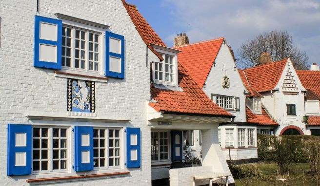 Weiße Fassaden, rote Ziegeldächer: Solche Ferienvillen prägen das Bild im «Belle Epoque»-Viertel von De Haan.