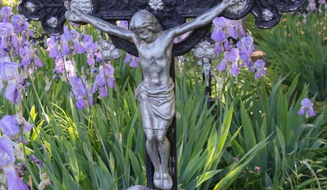 Auf ihrer Tour durch Wien kommen Julie Delpy und Ethan Hawke am Friedhof der Namenlosen vorbei, auf dem aus der Donau geborgene Leichen begraben wurden.