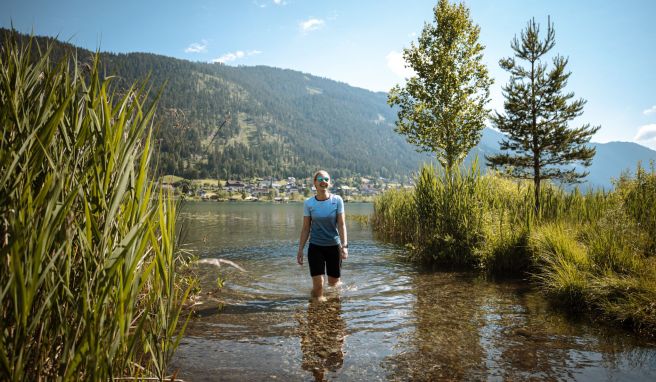 Schuhe aus und rein ins Wasser: Entlang der Seen ist die nächste Erfrischung meist nur einen Schritt entfernt.