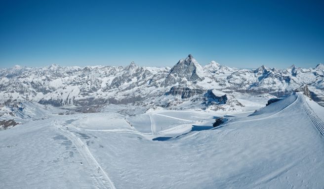 Start in der Schweiz, Ziel in Italien: In Zermatt/Cervinia steigt das erste länderübergreifende Skirennen.