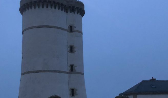 Jeder Leuchtturm hat seine eigene Kennung, an der ihn Seefahrer zuordnen können - so auch der Phare du Stiff auf der Île d\'Ouessant.