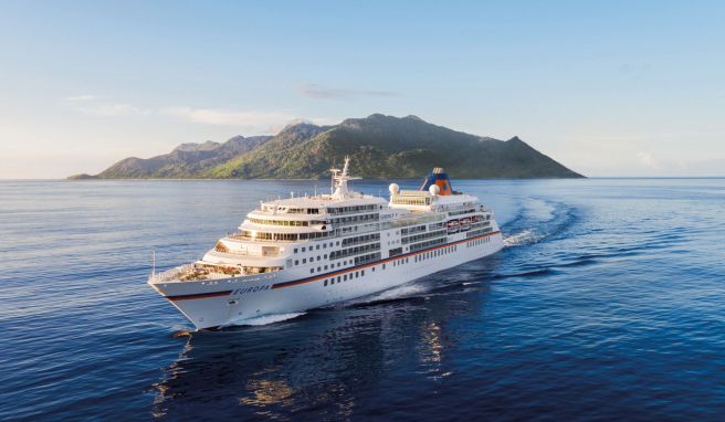 Die «MS Europa» kreuzt vor den Seychellen.