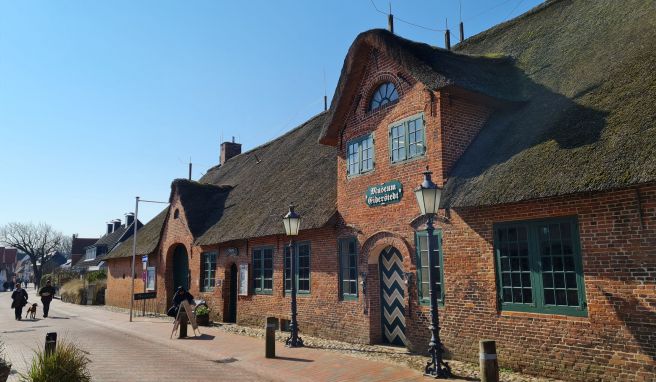 Das Museum Landschaft Eiderstedt in St. Peter-Ording bringt die Geschichte und die Besonderheiten der Region näher.