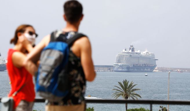 Sicherer Hafen? Einige Reedereien lassen aktuell nur geimpfte Touristen auf ihre Kreuzfahrtschiffe.