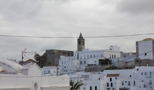 Die Pfarrkirche Divino Salvador steht am höchsten Punkt der Stadt.