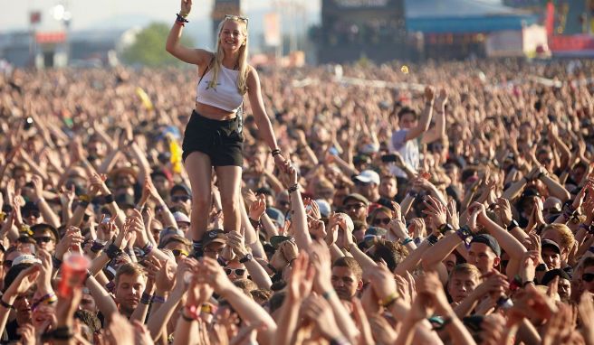 Festivals und 9-Euro-Ticket: Neues für Reisende im Juni