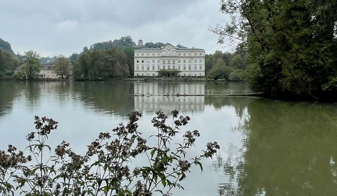 Nur eine von vielen Sehenswürdigkeiten in und um Salzburg: das Schloss Leopoldskron.