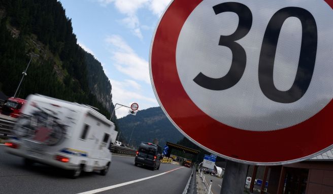 Tempoverstöße im Ausland: Hohe Bußgelder - und Autoentzug?