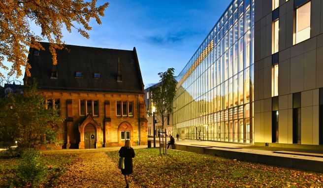 Blick auf die Unibibliothek: Die Stadt wird maßgeblich geprägt von ihrer Hochschule.