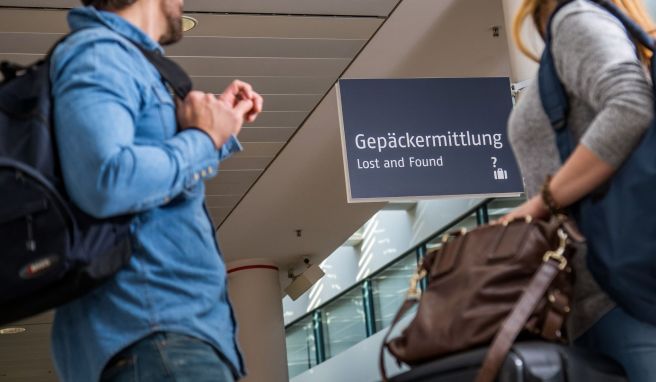 Das Gepäck kommt am Flughafen einfach nicht mehr an? Dann am besten gleich melden, um den Schaden ersetzt zu bekommen.