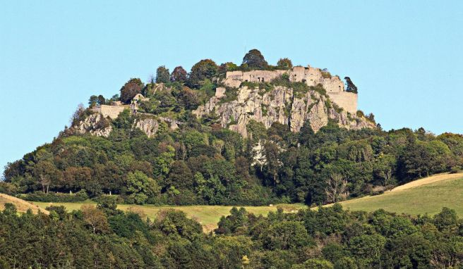 Vulkanberge prägen die Landschaft des Hegau - der Hohentwiel ist unter ihnen der bekannteste.