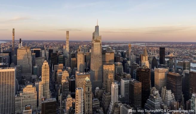 Auf dem Wolkenkratzer One Vanderbilt - hier genau in der Bildmitte - wird im Oktober 2021 eine Aussichtsplattform namens Summit eröffnen