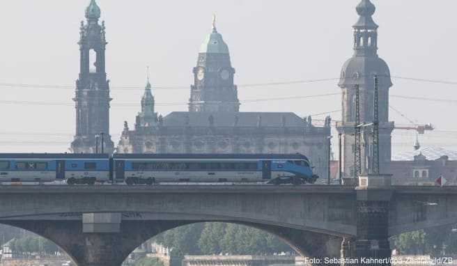 Das Auswärtige Amt warnt nun auch vor Reisen nach Prag